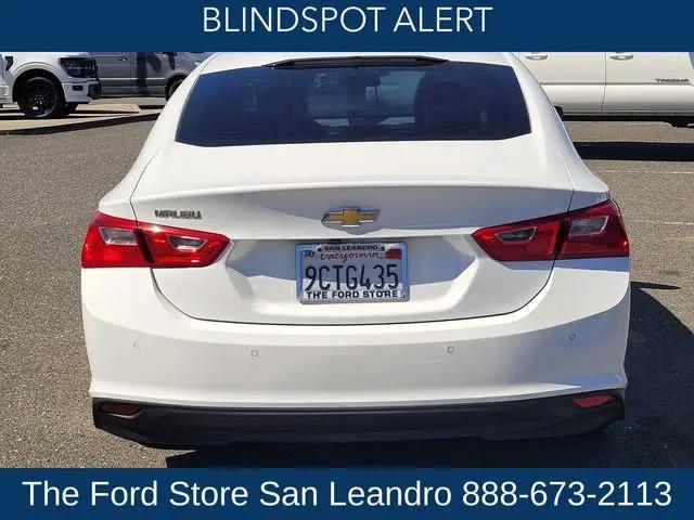 2022 Chevrolet Malibu FWD 1FL