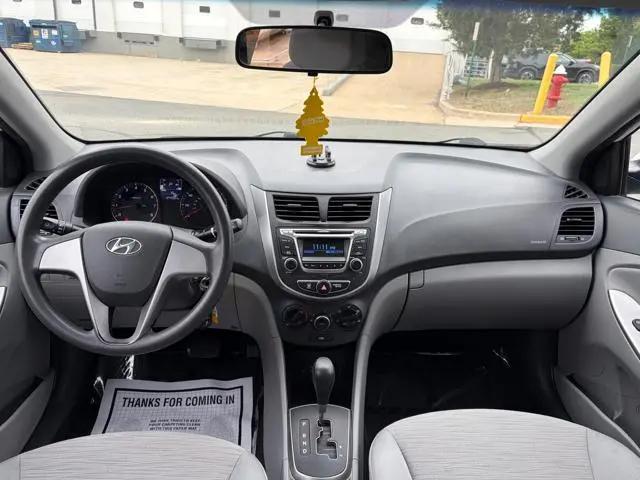 2017 Hyundai Accent SE