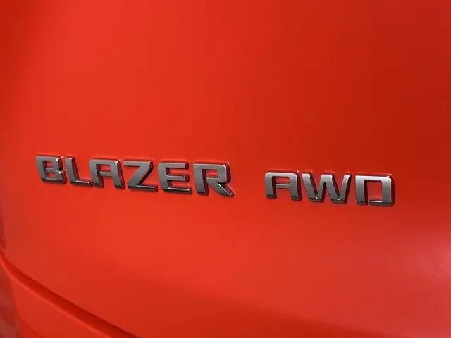 2025 Chevrolet Blazer AWD 2LT