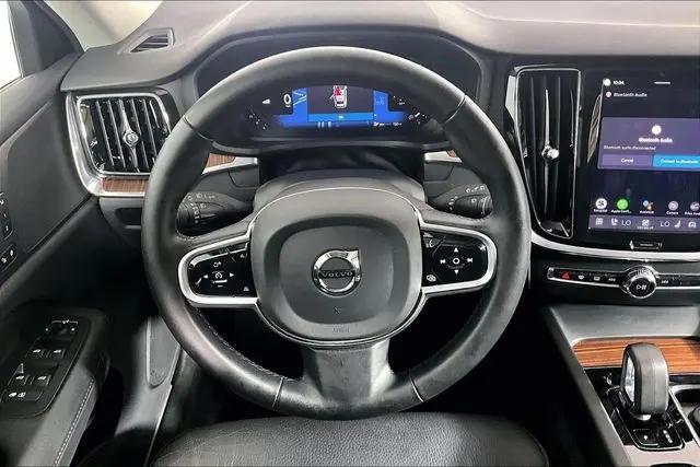 2025 Volvo V60 Cross Country Plus, B5 AWD Gas (mild hybrid)
