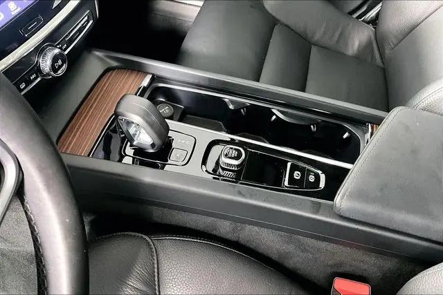 2025 Volvo V60 Cross Country Plus, B5 AWD Gas (mild hybrid)