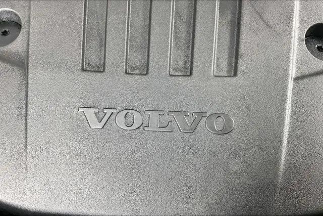2025 Volvo V60 Cross Country Plus, B5 AWD Gas (mild hybrid)