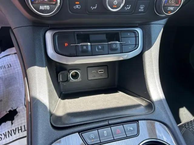 2022 GMC Acadia FWD SLE
