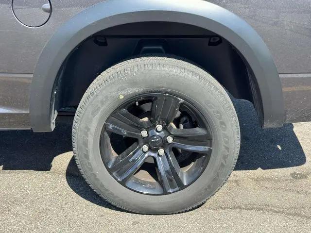 2024 Ram 1500 Classic Warlock Crew Cab 4x4 5'7" Box