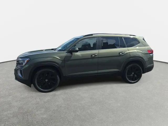 2026 Volkswagen Atlas SE with Technology