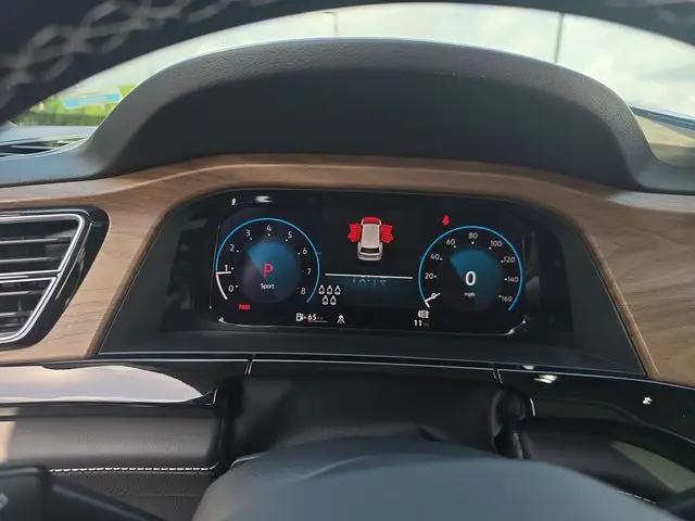 2026 Volkswagen Atlas SE with Technology
