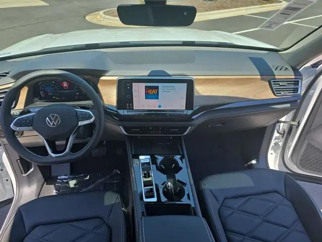 2026 Volkswagen Atlas SE with Technology