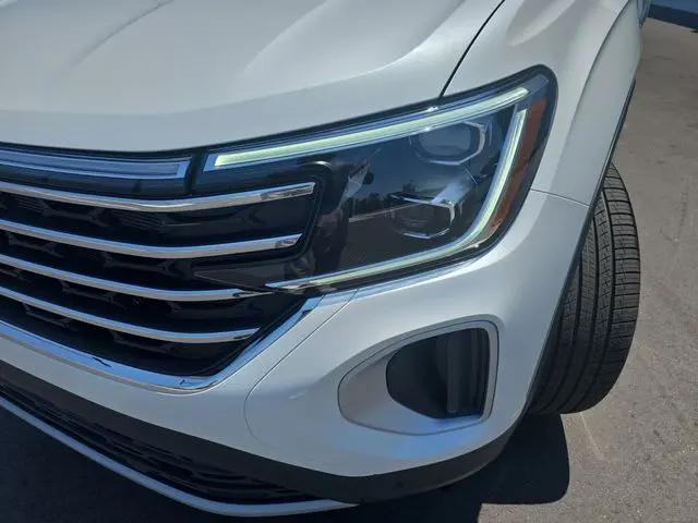 2026 Volkswagen Atlas SE with Technology