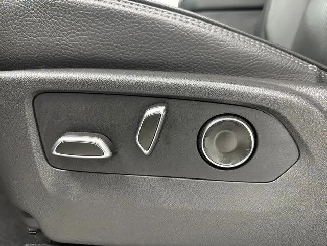 2025 GMC Yukon XL 4WD Denali