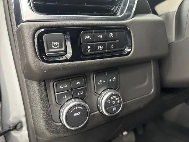 2025 GMC Yukon XL 4WD Denali