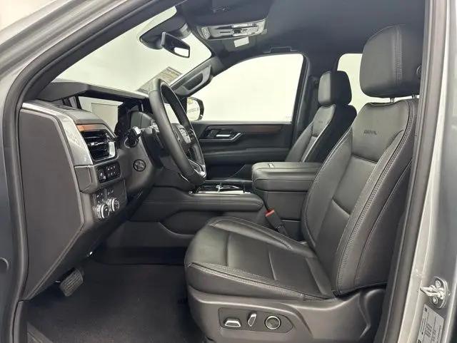 2025 GMC Yukon XL 4WD Denali