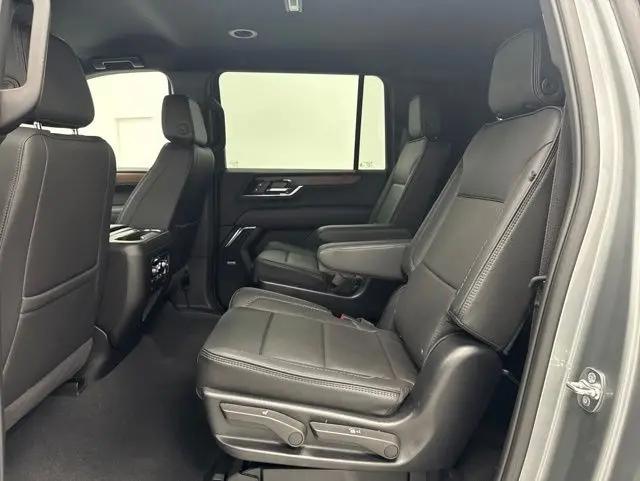 2025 GMC Yukon XL 4WD Denali