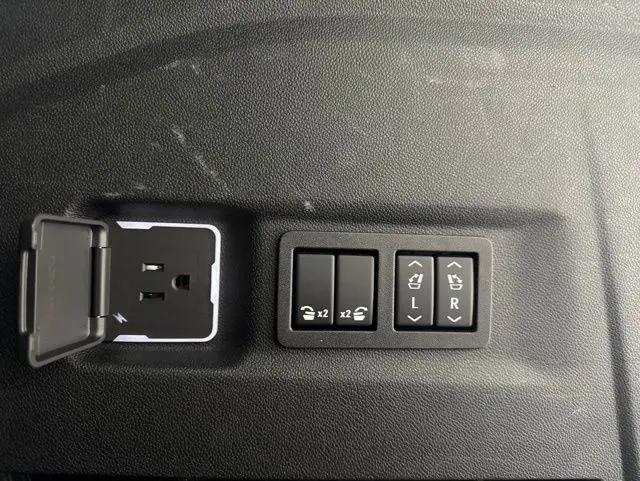2025 GMC Yukon XL 4WD Denali