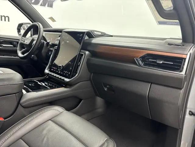 2025 GMC Yukon XL 4WD Denali