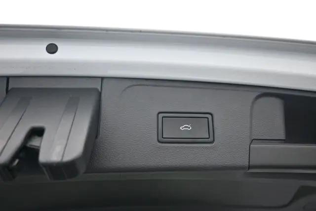 2023 Volkswagen Atlas 3.6L V6 SEL Premium R-Line