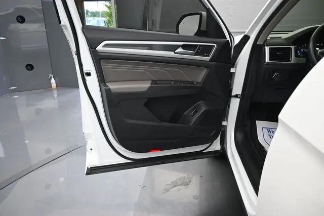 2023 Volkswagen Atlas 3.6L V6 SEL Premium R-Line