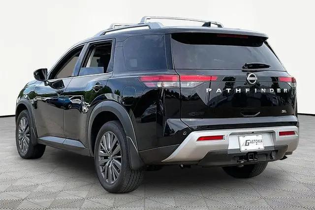 2025 Nissan Pathfinder SL FWD