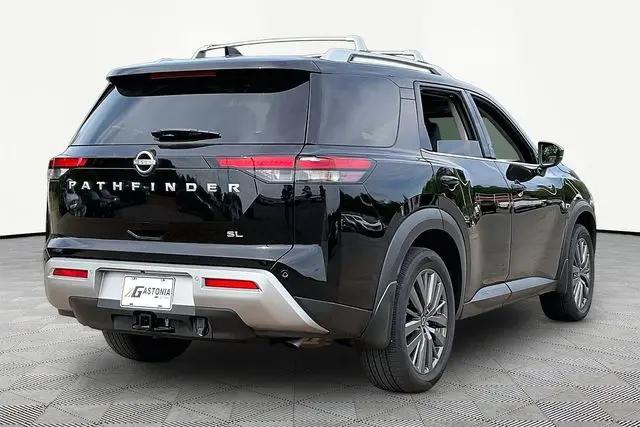 2025 Nissan Pathfinder SL FWD