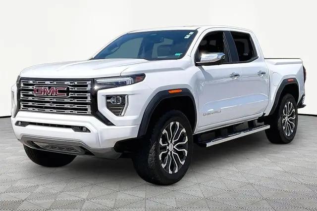 2023 GMC Canyon 4WD Crew Cab Short Box Denali