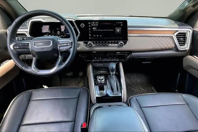 2023 GMC Canyon 4WD Crew Cab Short Box Denali