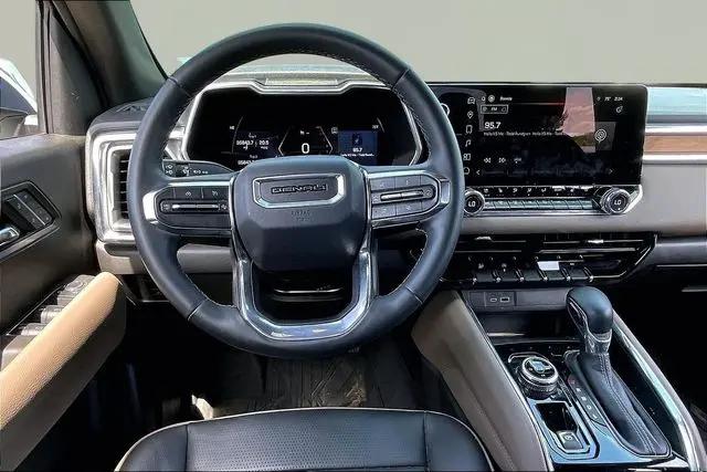 2023 GMC Canyon 4WD Crew Cab Short Box Denali