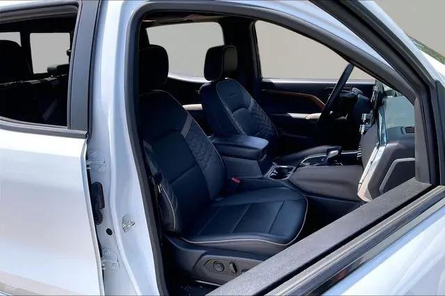 2023 GMC Canyon 4WD Crew Cab Short Box Denali