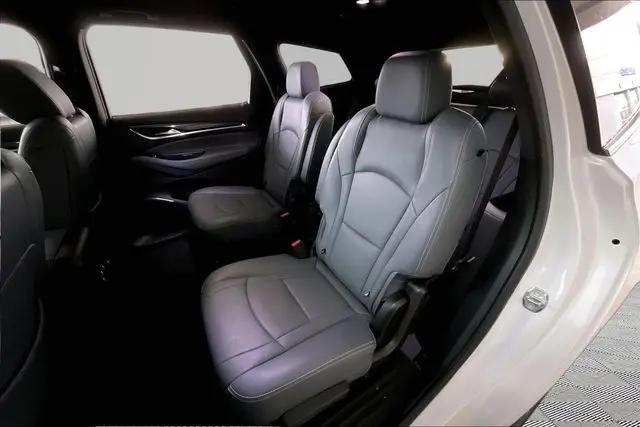 2022 Buick Enclave FWD Essence