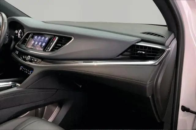 2022 Buick Enclave FWD Essence