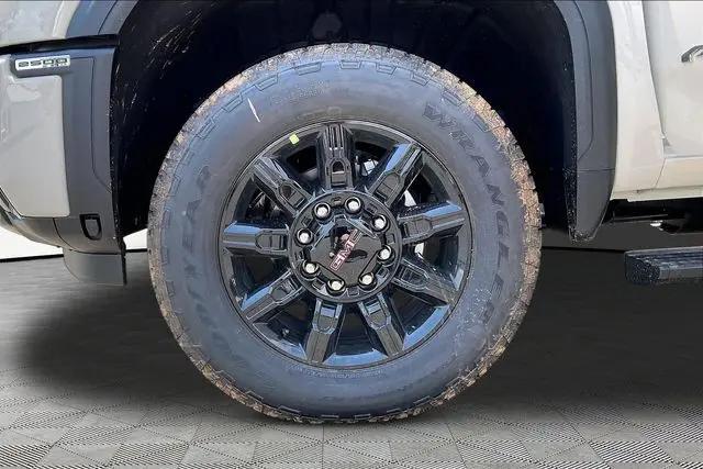 2026 GMC Sierra 2500HD Crew Cab, Standard Bed, AT4, 4WD