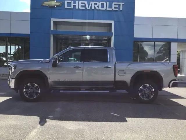 2026 GMC Sierra 2500HD Crew Cab, Standard Bed, SLT, 4WD