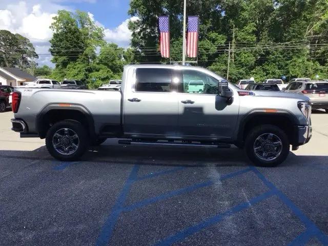 2026 GMC Sierra 2500HD Crew Cab, Standard Bed, SLT, 4WD