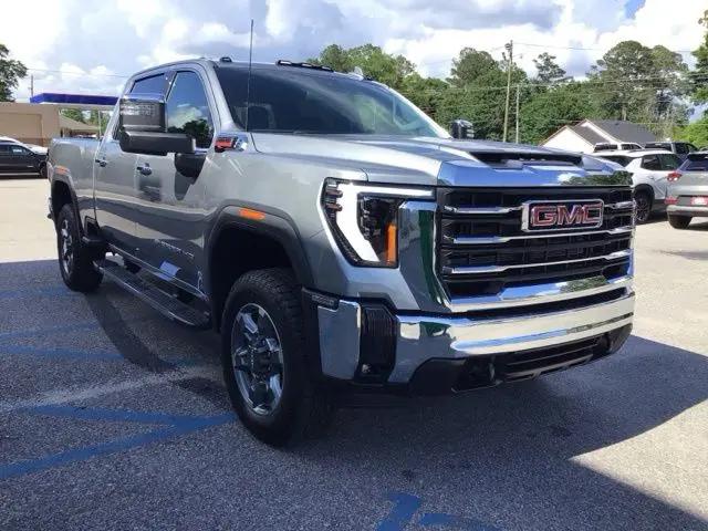 2026 GMC Sierra 2500HD Crew Cab, Standard Bed, SLT, 4WD