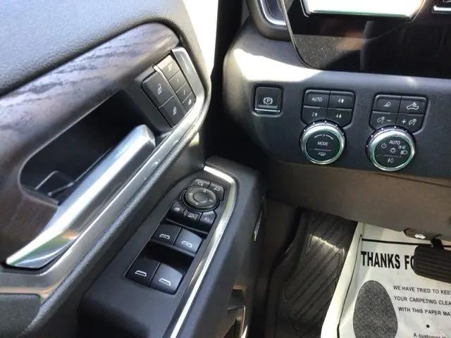 2026 GMC Sierra 2500HD Crew Cab, Standard Bed, SLT, 4WD