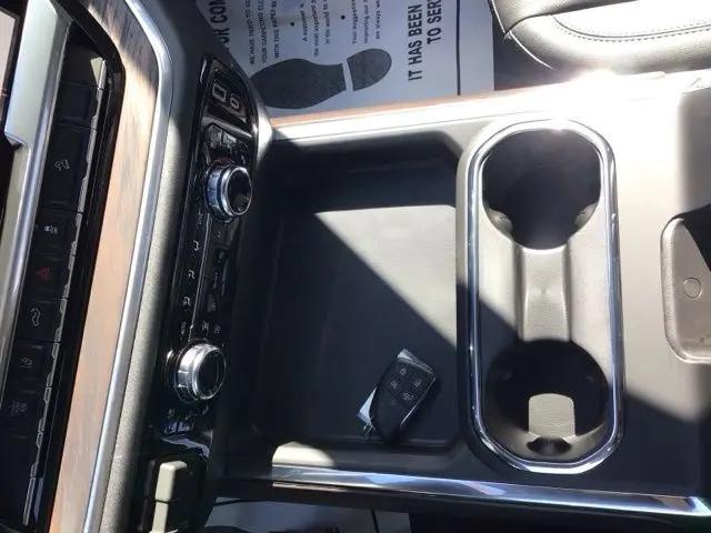 2026 GMC Sierra 2500HD Crew Cab, Standard Bed, SLT, 4WD