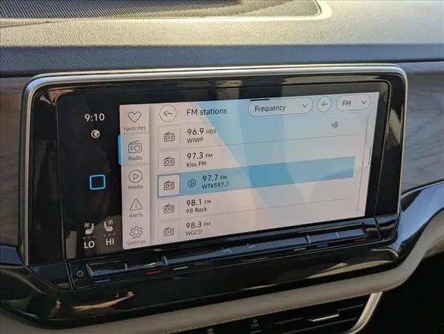 2026 Volkswagen Atlas SE with Technology