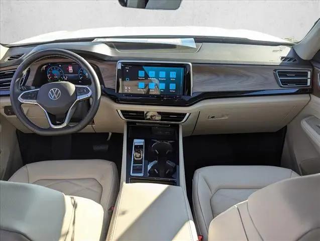 2026 Volkswagen Atlas SE with Technology