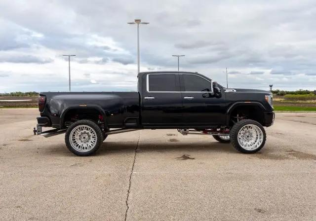2020 GMC Sierra 3500HD 4WD Crew Cab Long Bed Denali