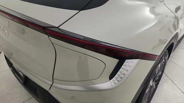 2024 Kia EV6 Light Long Range