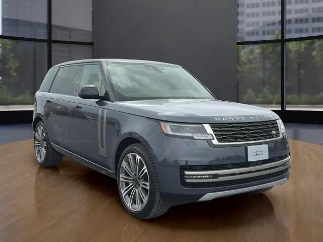 2026 Land Rover Range Rover P530 SE 7 Seat