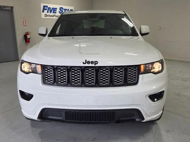 2020 Jeep Grand Cherokee Altitude 4x2