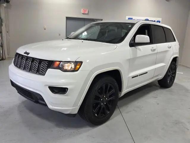 2020 Jeep Grand Cherokee Altitude 4x2