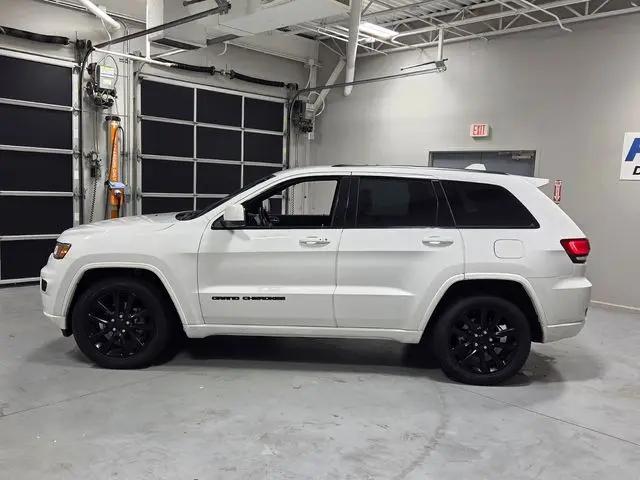 2020 Jeep Grand Cherokee Altitude 4x2