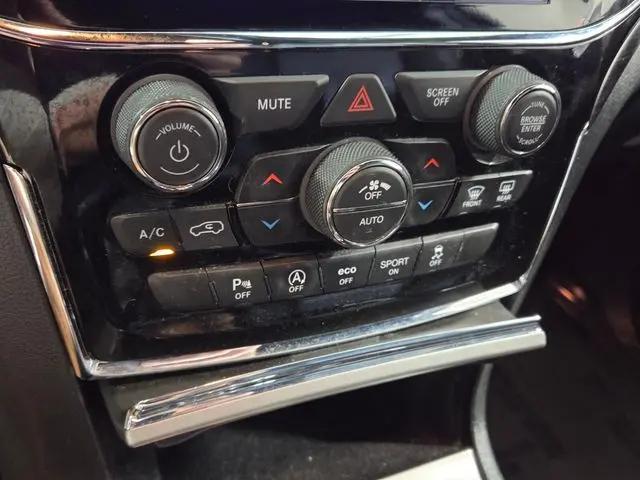 2020 Jeep Grand Cherokee Altitude 4x2