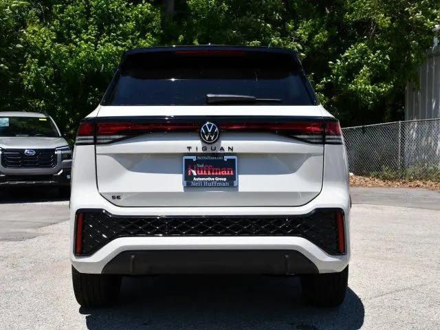 2026 Volkswagen Tiguan SE R-Line Black