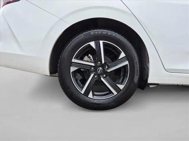2024 Nissan Sentra SV Xtronic CVT
