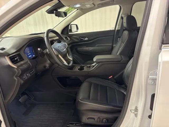 2023 GMC Acadia AWD Denali