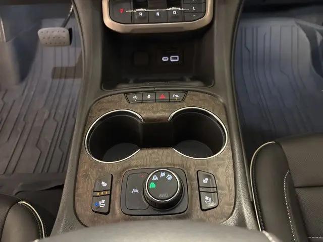 2023 GMC Acadia AWD Denali