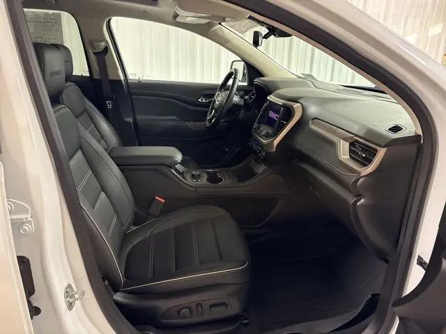 2023 GMC Acadia AWD Denali