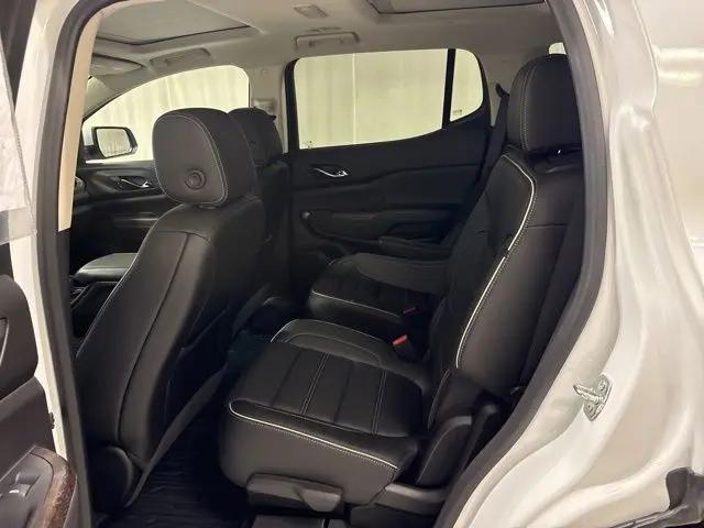 2023 GMC Acadia AWD Denali