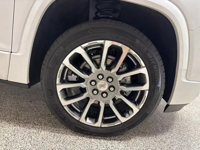 2023 GMC Acadia AWD Denali